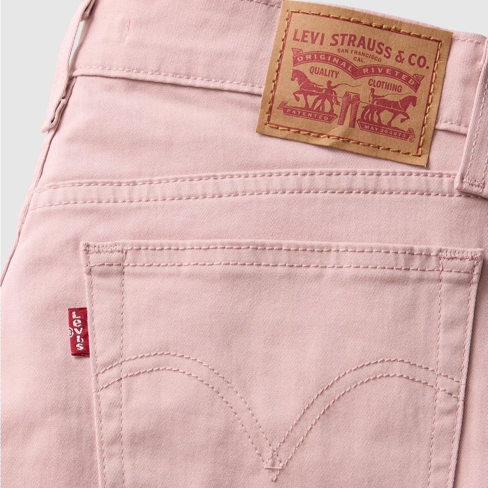 Levi's Women's Mid Rise Boyfriend Jeans in Soft Pink 30x27 - Picture 3 of 4